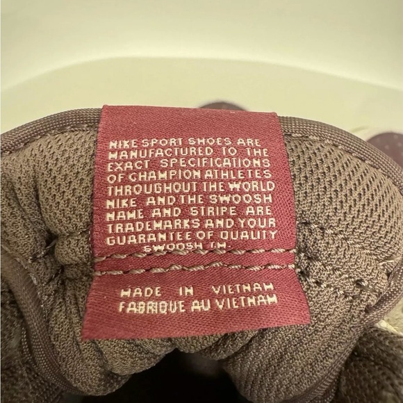 Nike Women's Dunk High 1985 Valentine's Day FD0794-700 Maroon -NWT - Picture 7 of 8